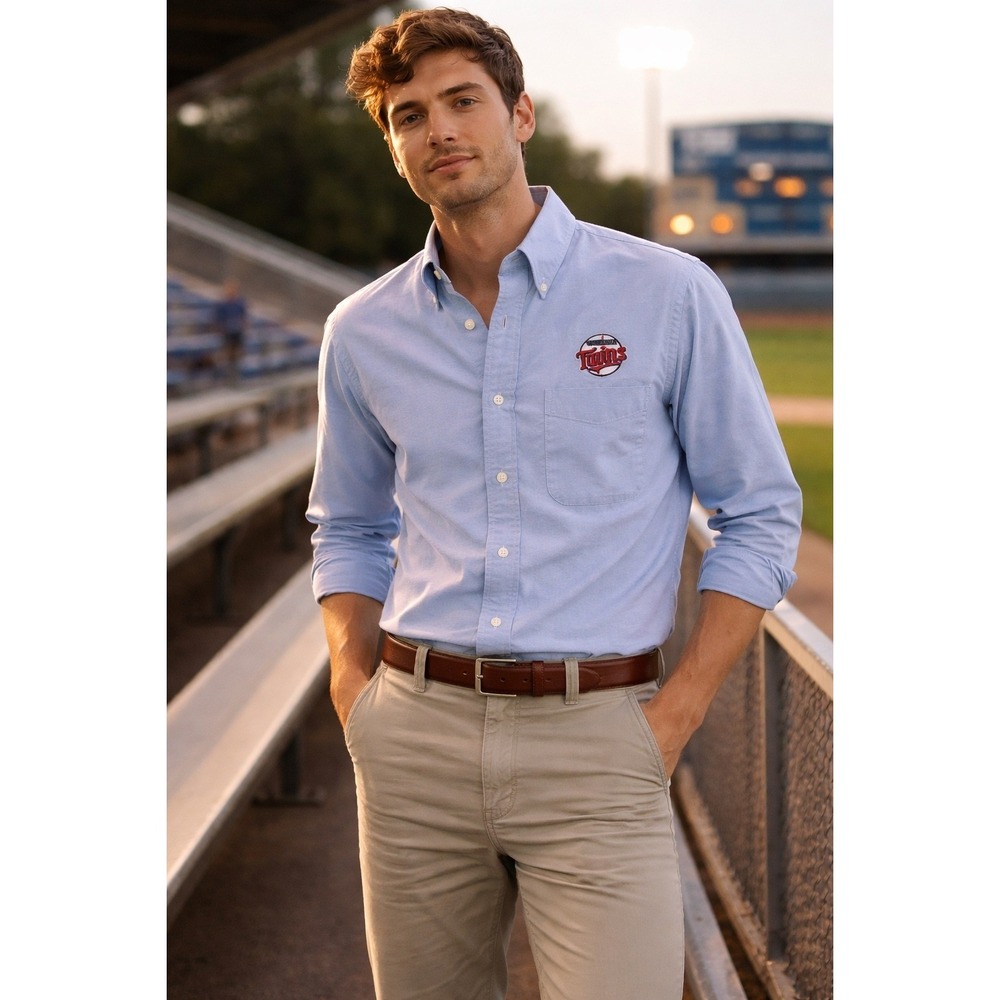 MN‎ Twins Oxford Button Down Dadcore MLB Baseball Blue Shirt SZ M (15x32)